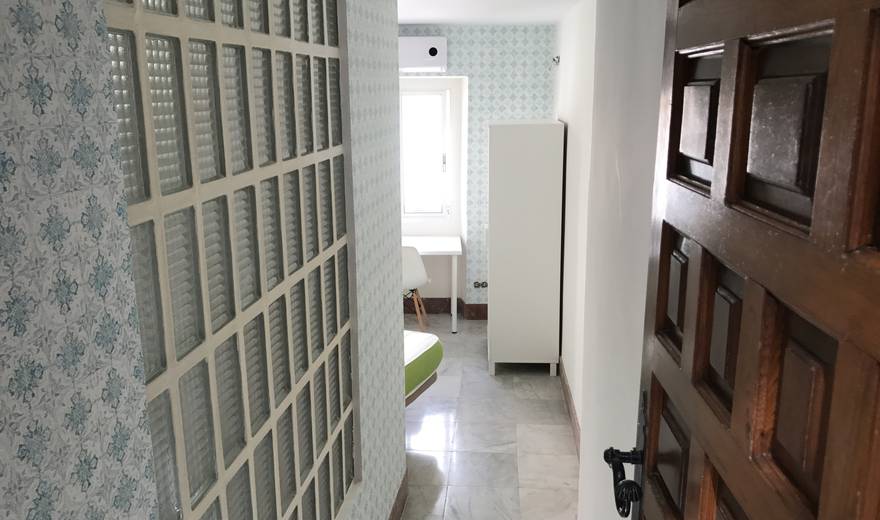 Room with private bathroom in the heart of Seville